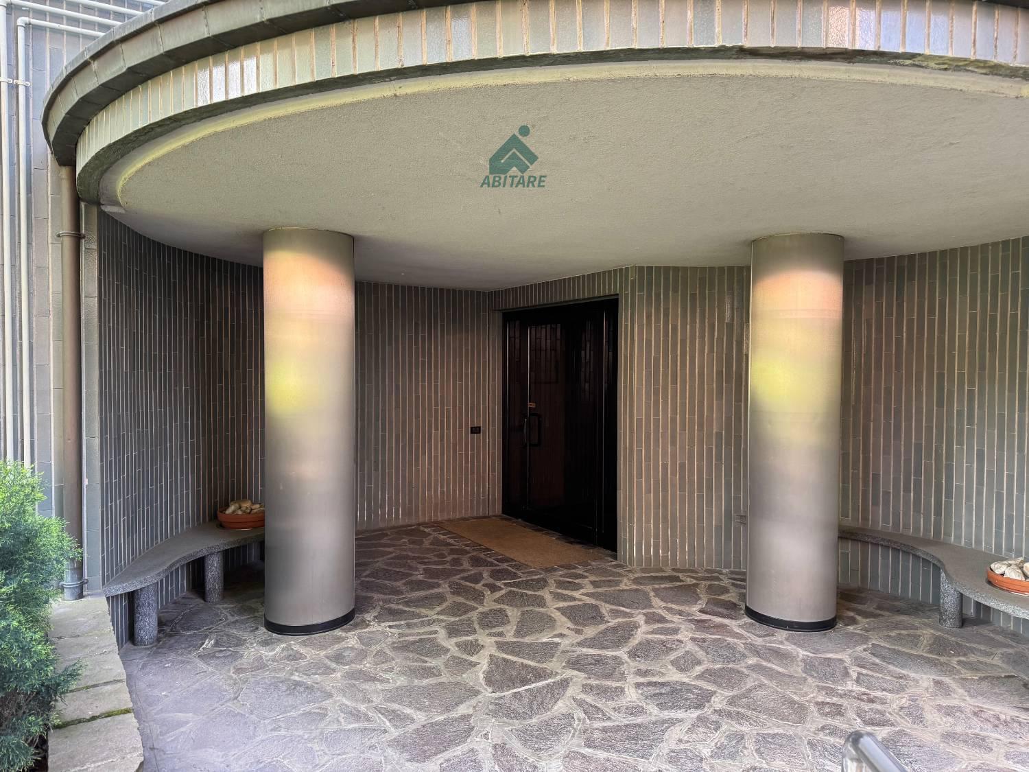 Trilocale con giardino a Rho