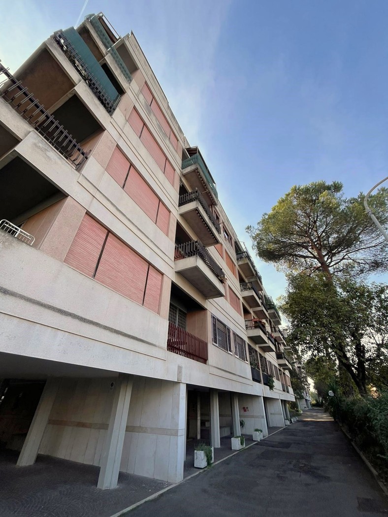 Box/Garage 22mq in vendita a Roma