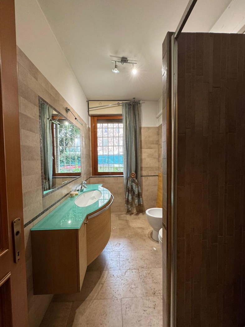 Trilocale con giardino a Roma