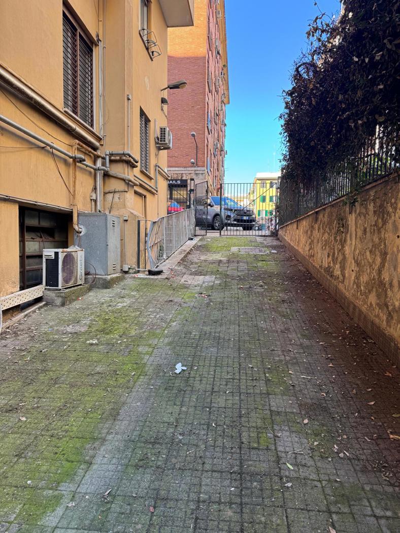 Magazzino in vendita a Roma