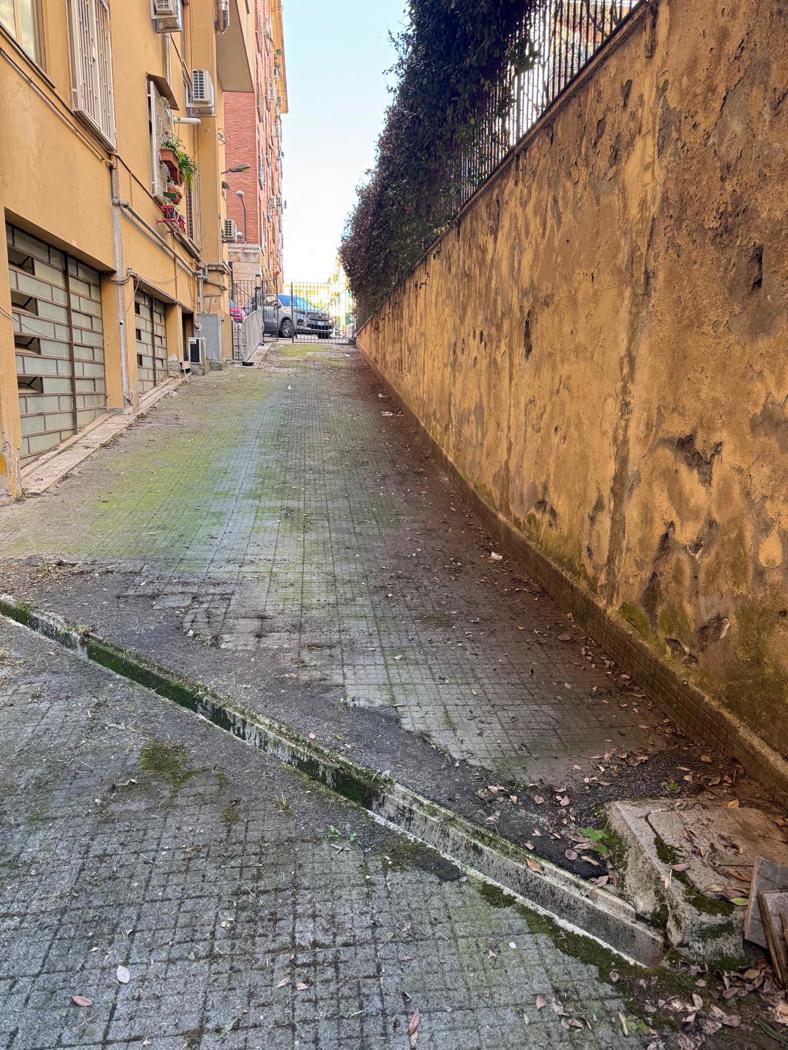 Magazzino in vendita a Roma