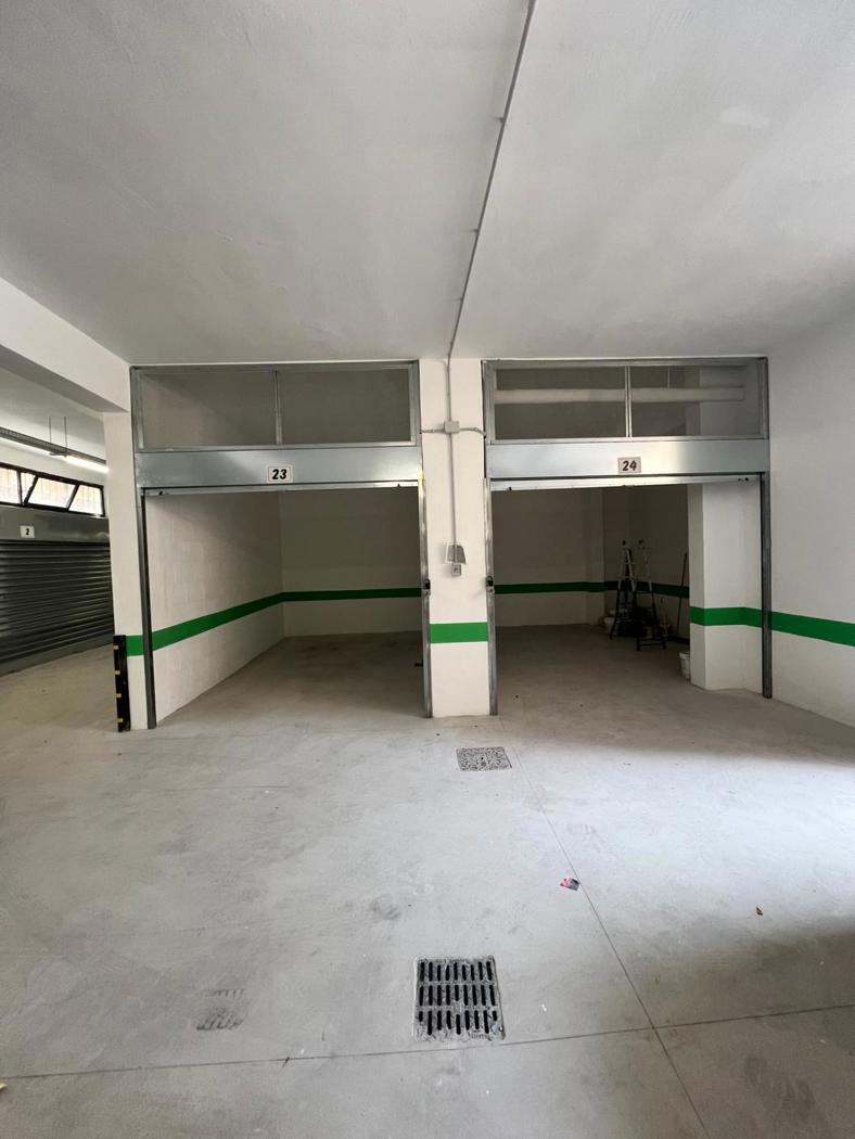 Box/Garage 20mq in vendita a Roma