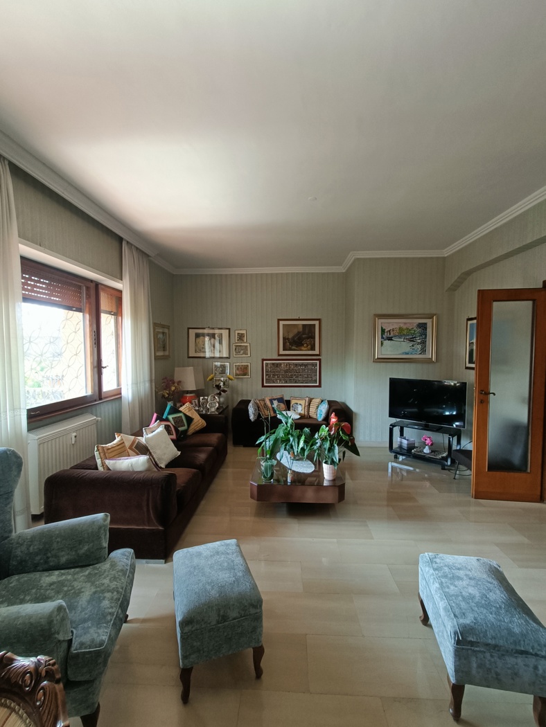 Quadrilocale in vendita a Roma