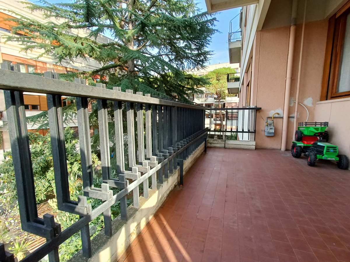 Trilocale arredato in affitto a Roma