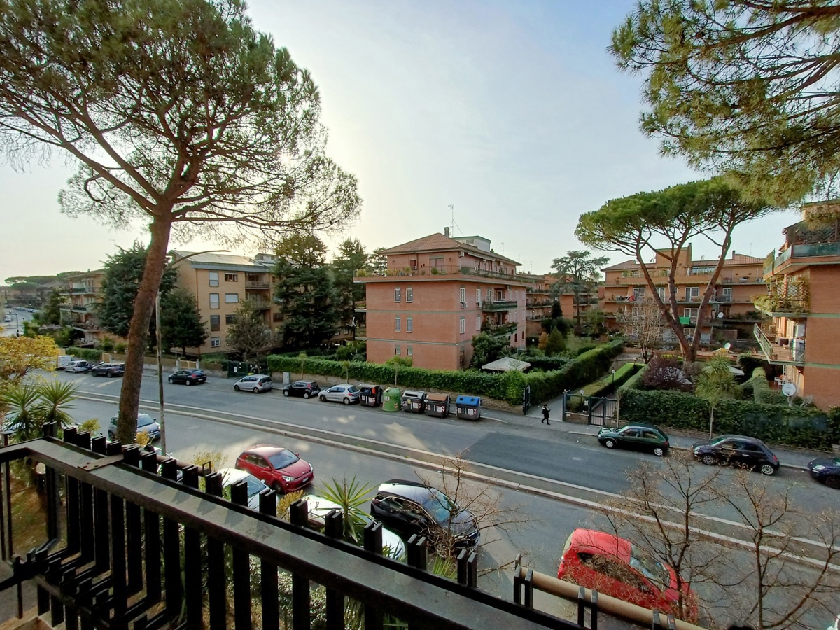 Trilocale arredato in affitto a Roma