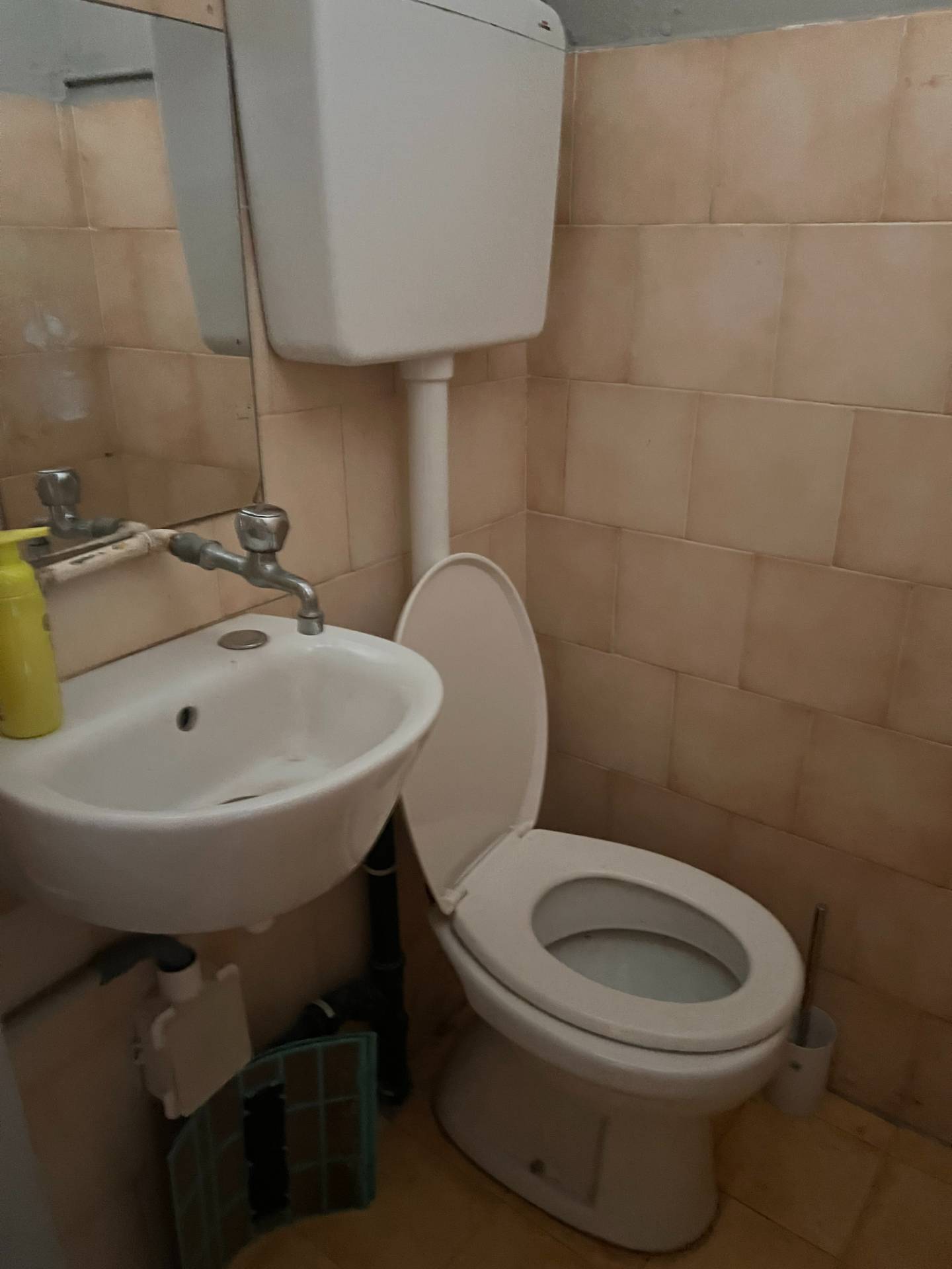 Negozio in affitto a Ferrara, Centro storico