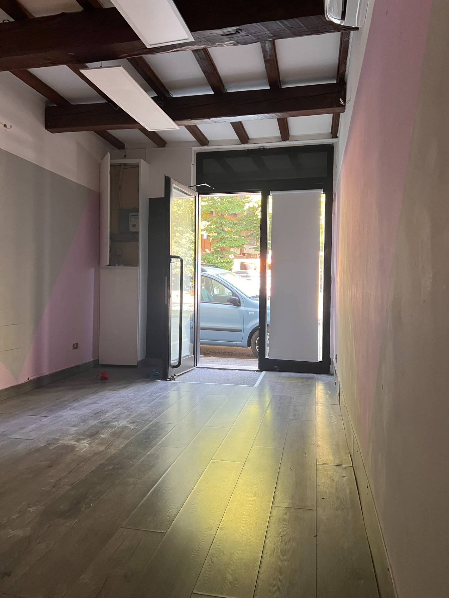 Negozio in affitto a Ferrara, Centro storico