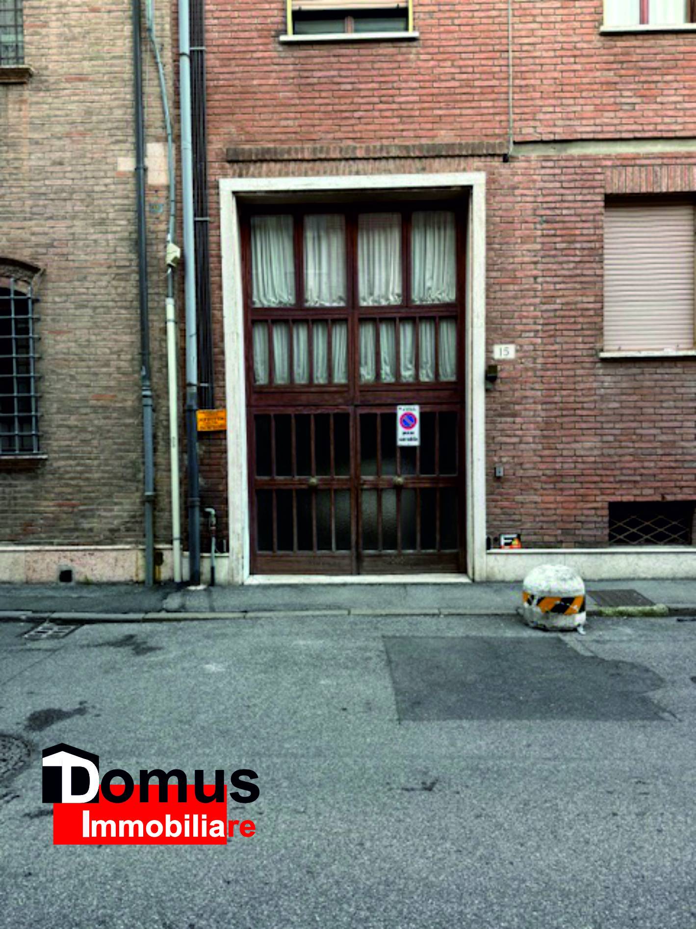 Box o garage in affitto a Ferrara, ZONA VIALE CAVOUR