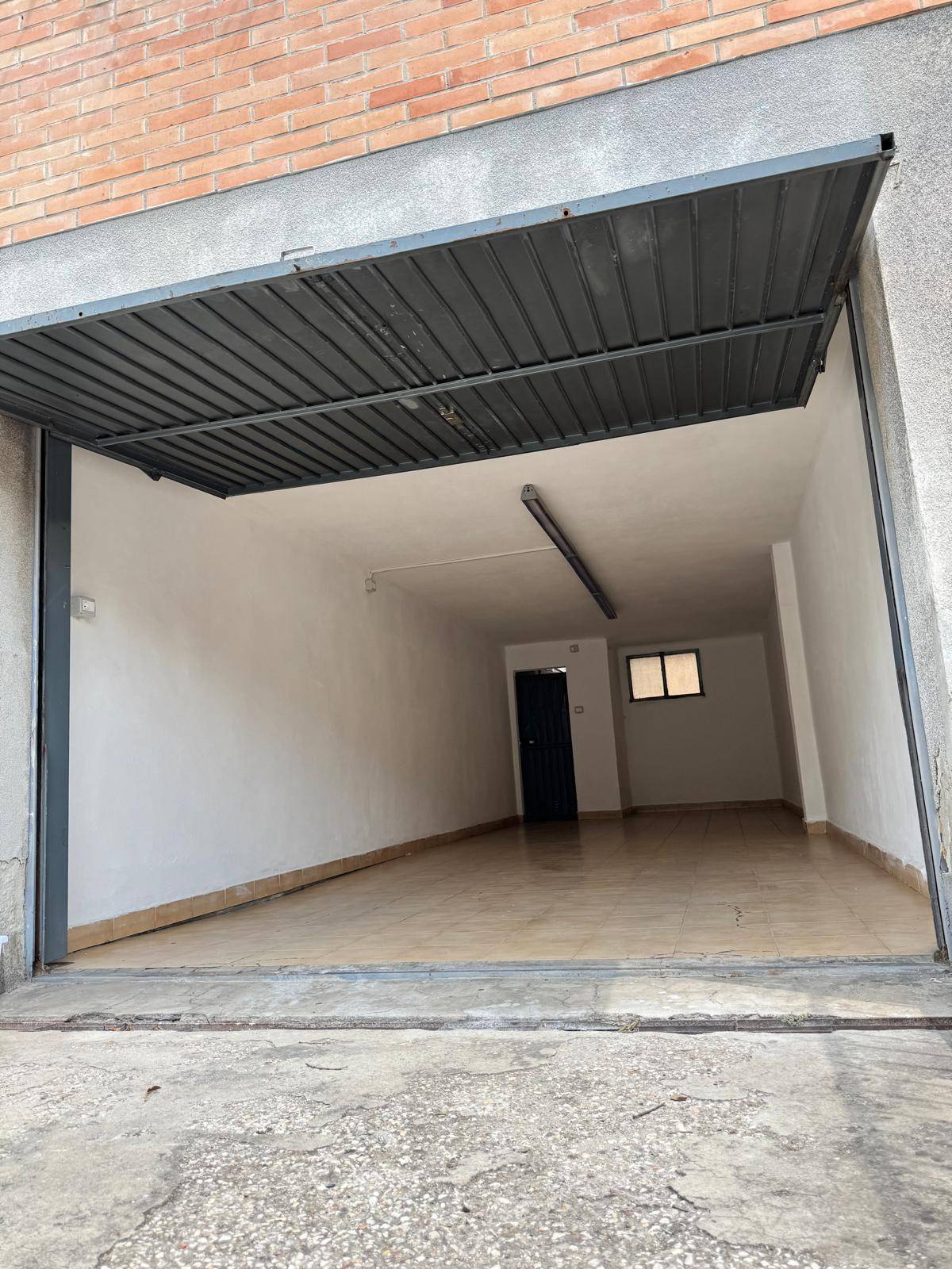 Box o garage in affitto a Ferrara, Via G.Fabbri