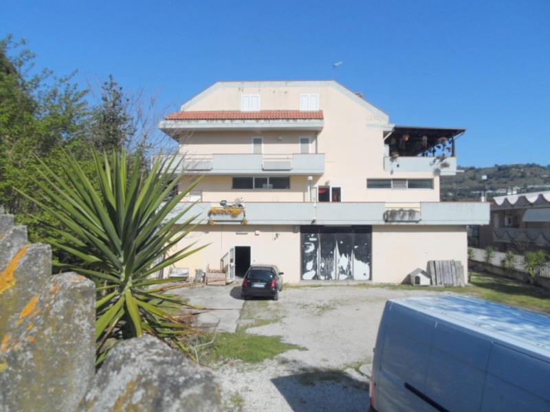 Casa indipendente con terrazzo, San Benedetto del Tronto collinare