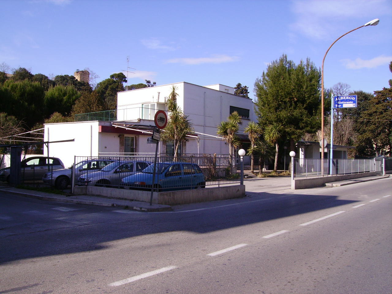 Locale commerciale da ristrutturare, San Benedetto del Tronto strada statale 16