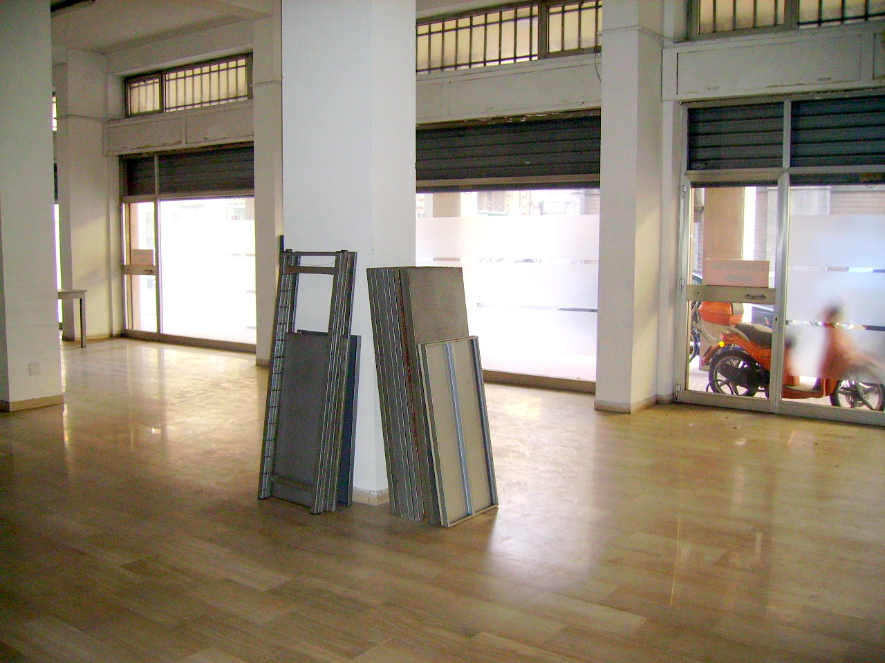 Locale commerciale in affitto a San Benedetto del Tronto, Strada Statale 16