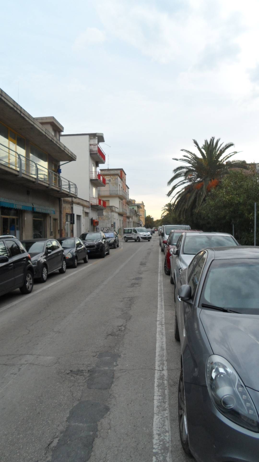 Locale commerciale in vendita a San Benedetto del Tronto, Centro
