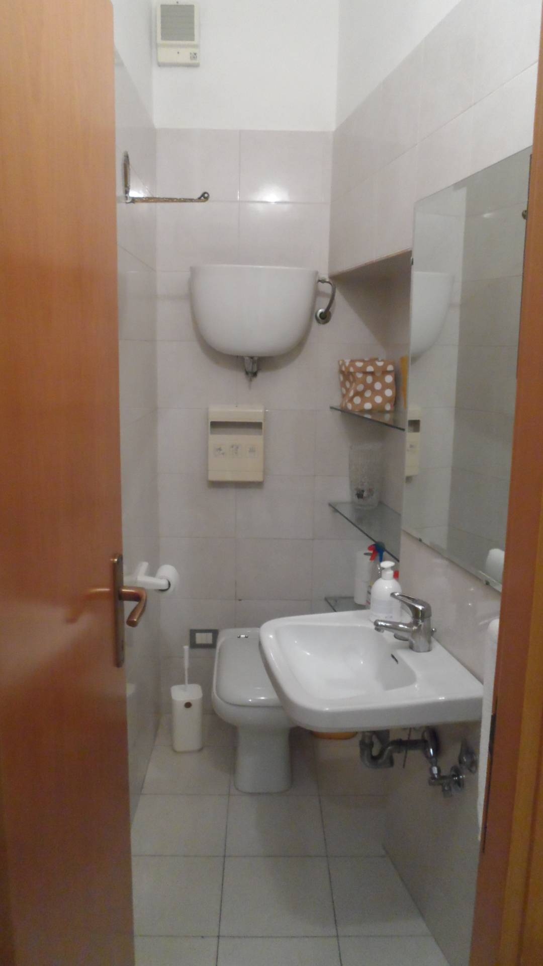 Centro estetico in vendita a San Benedetto del Tronto, Centro