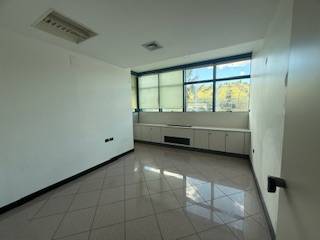 Studio/Ufficio in affitto a San Benedetto del Tronto, Porto d'Ascoli