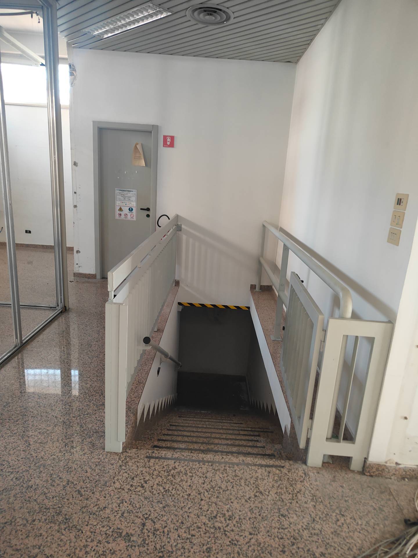 Locale commerciale in affitto a San Benedetto del Tronto