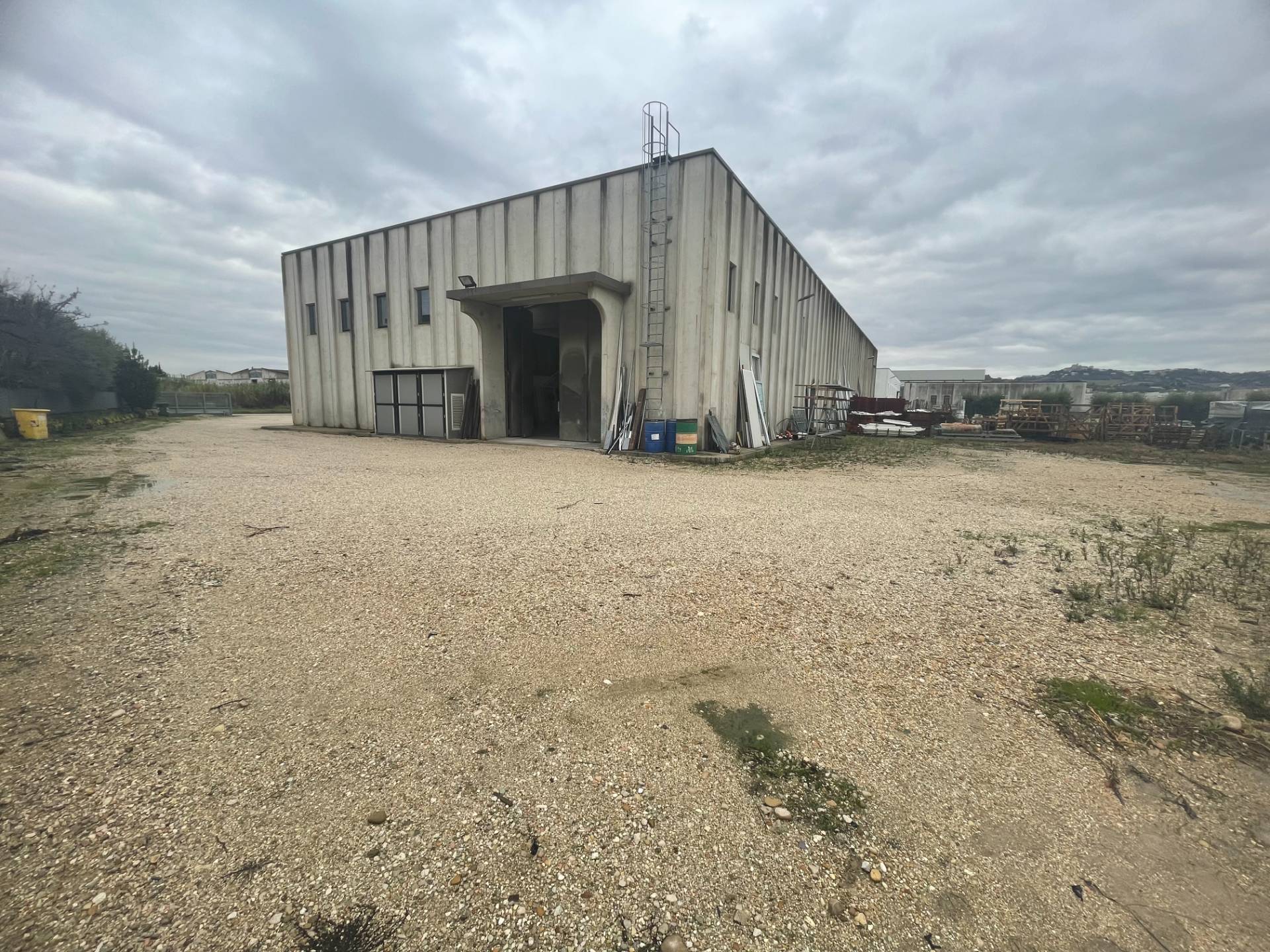 Capannone in vendita a Monteprandone, Centobuchi