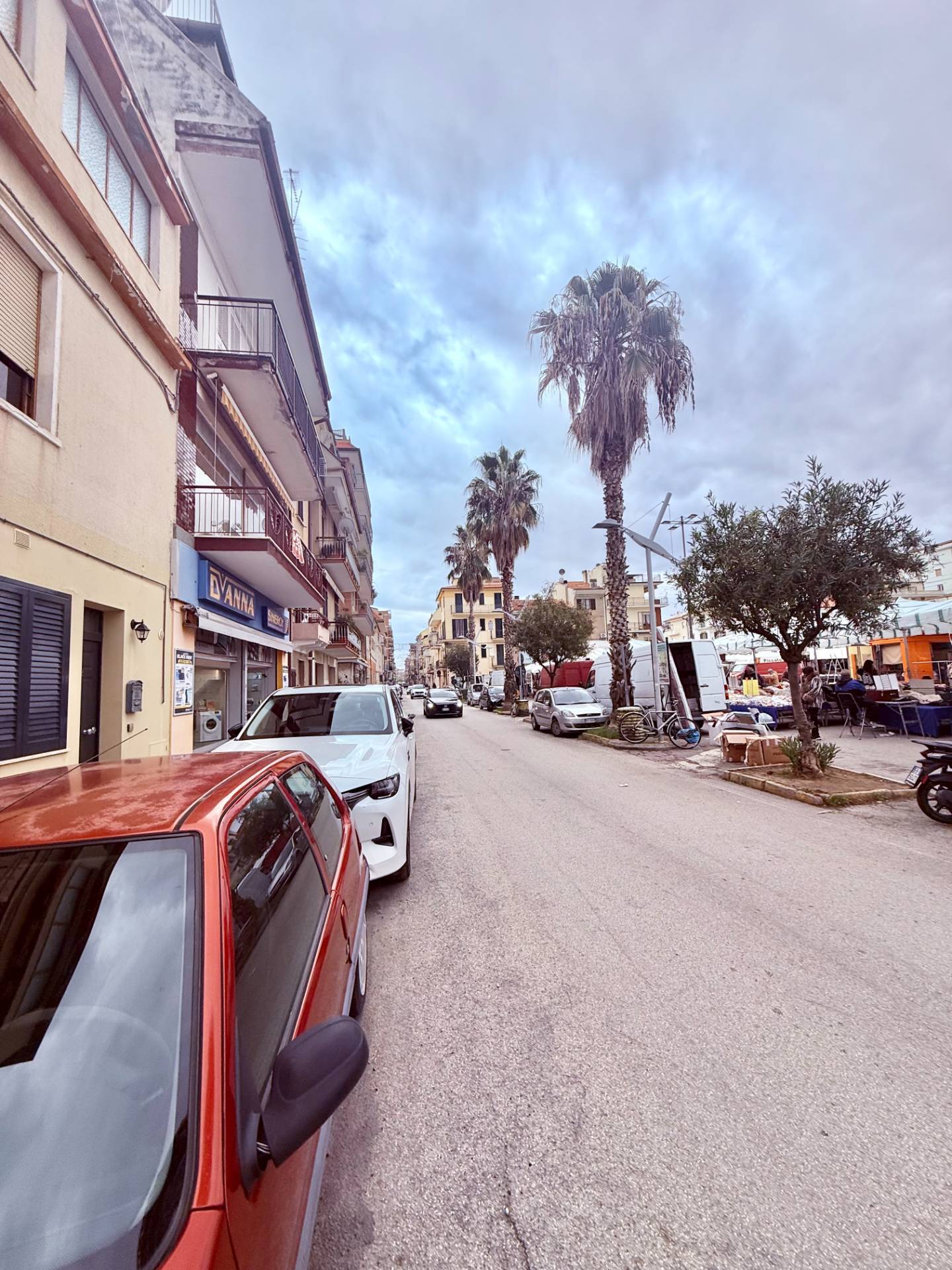 Locale commerciale in affitto a San Benedetto del Tronto, Centro