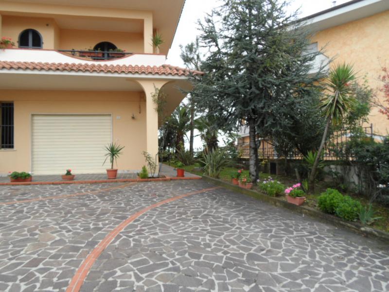 Locale artigianale in affitto a Acquaviva Picena