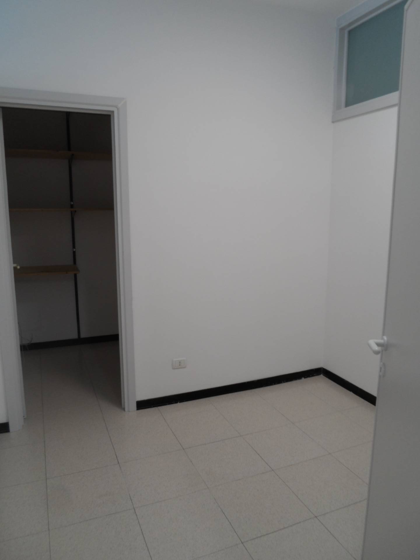 Studio/Ufficio in affitto a San Benedetto del Tronto, Porto d'Ascoli