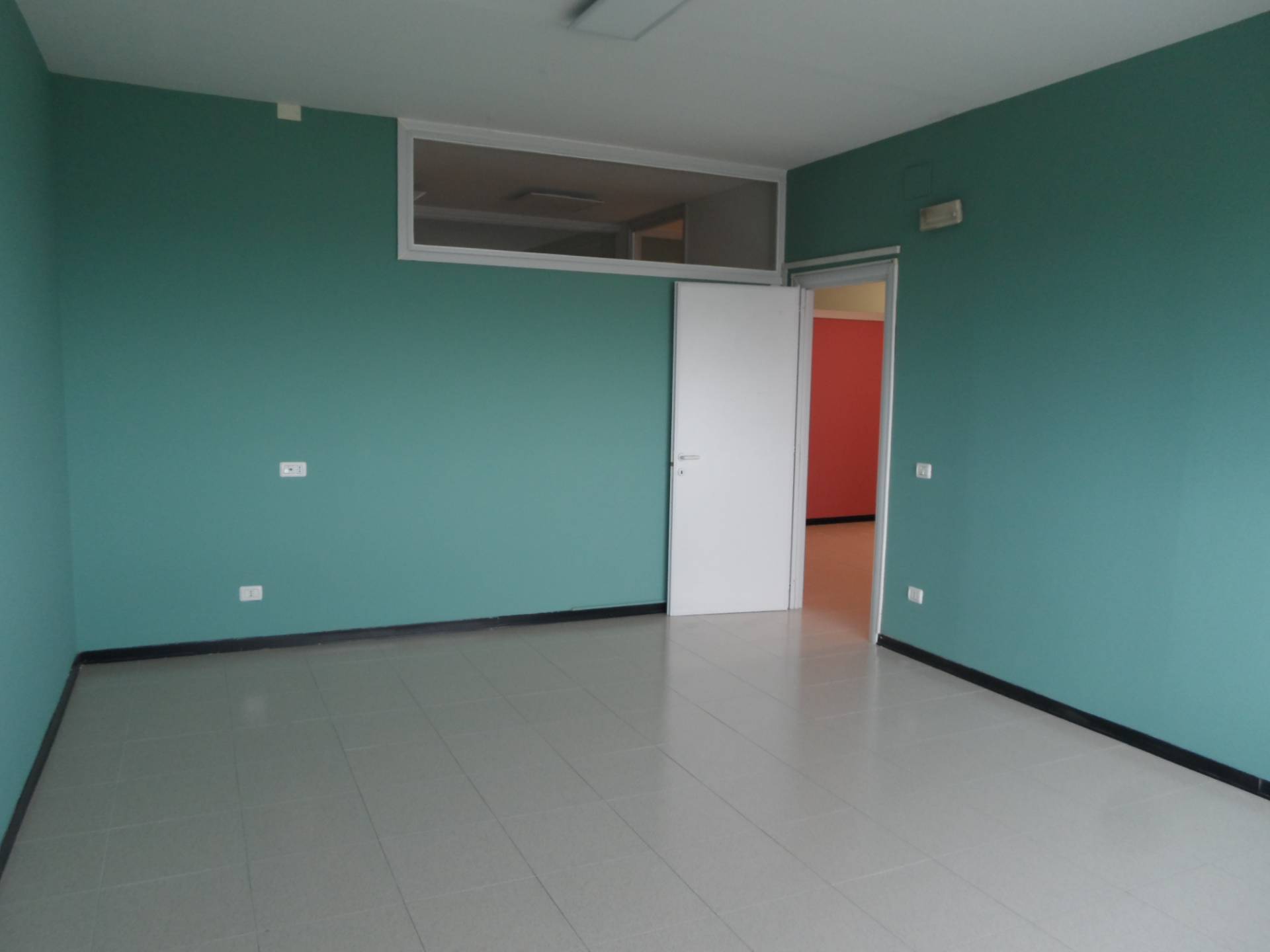 Studio/Ufficio in affitto a San Benedetto del Tronto, Porto d'Ascoli