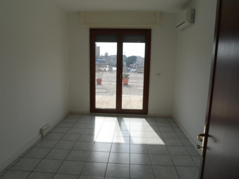 Studio/Ufficio in affitto a San Benedetto del Tronto, Zona Ascolani