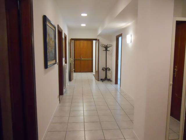 Studio/Ufficio in affitto a San Benedetto del Tronto, Zona Ascolani