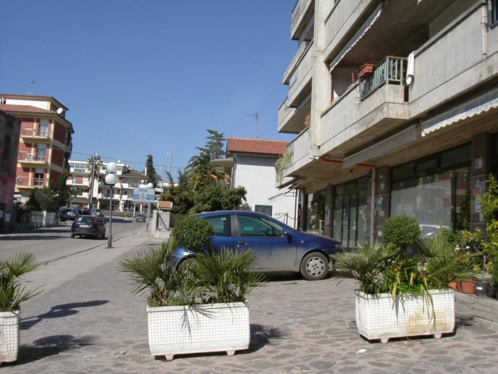 Locale commerciale in vendita a Spinetoli