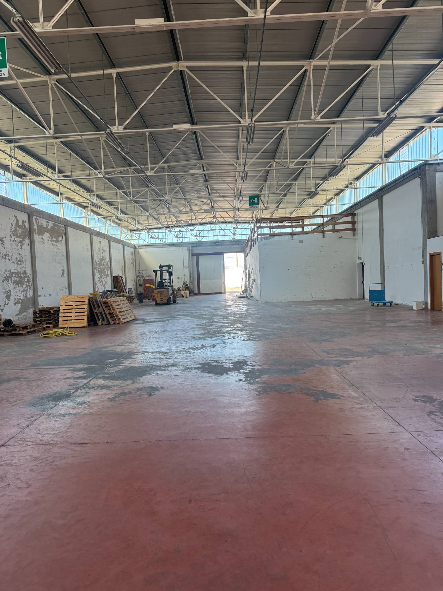 Capannone in affitto a San Benedetto del Tronto, Strada Statale 16