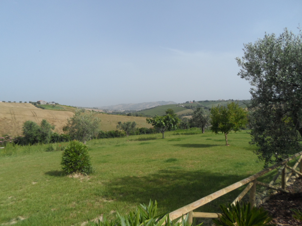 Terreno Agricolo in vendita a Colonnella, Contrada Rio Moro