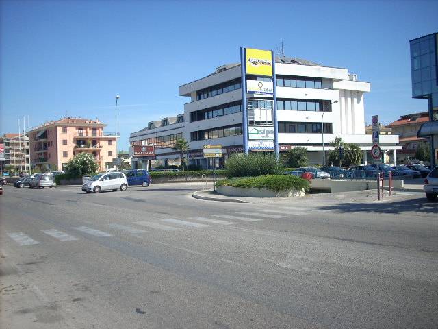 Studio/Ufficio in vendita a San Benedetto del Tronto, Porto d'Ascoli