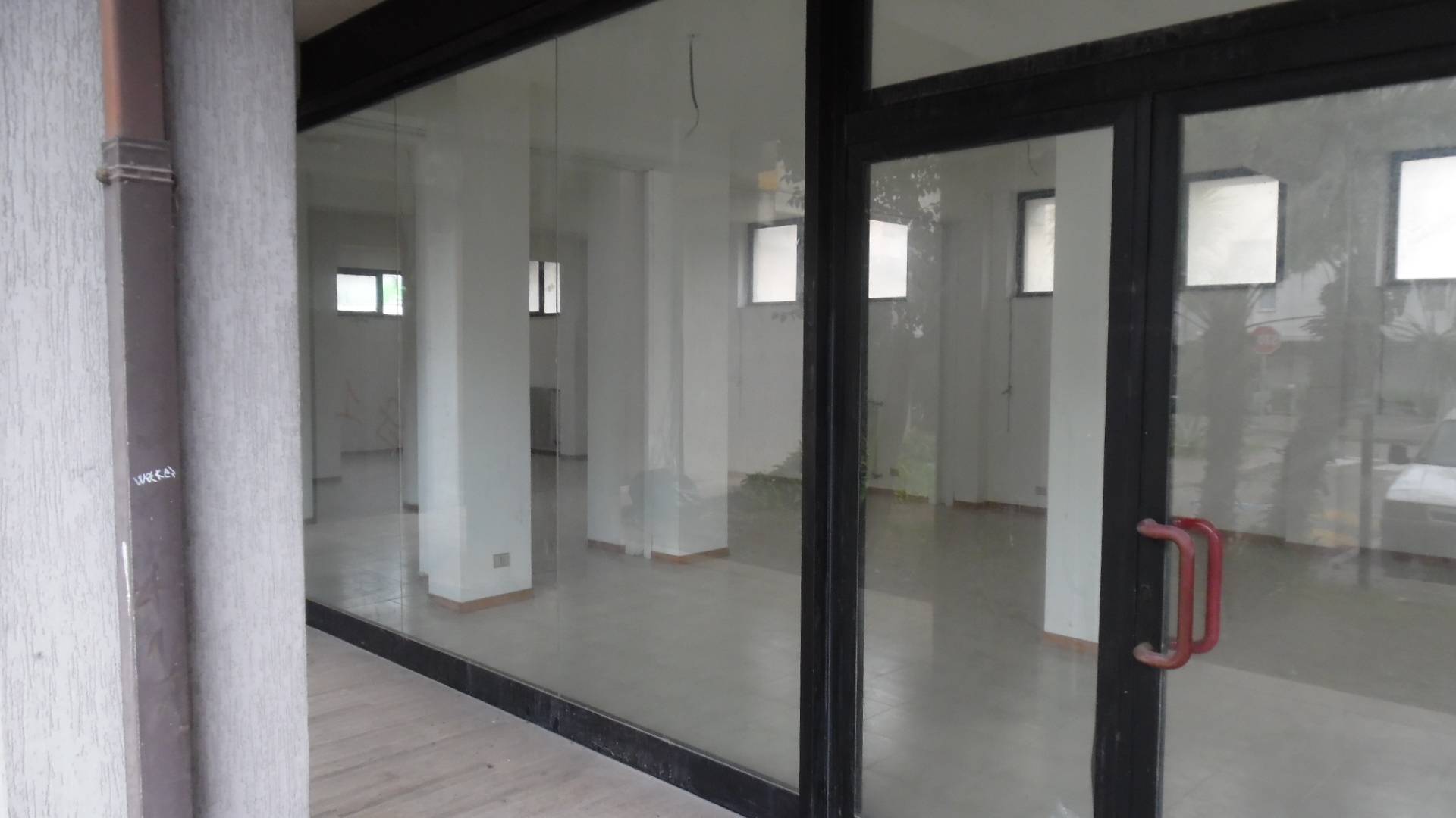 Locale artigianale in vendita a Monteprandone, Centobuchi