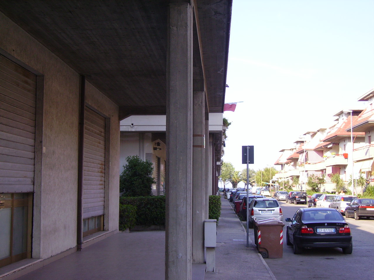 Locale commerciale in vendita a Martinsicuro, Zona Mare