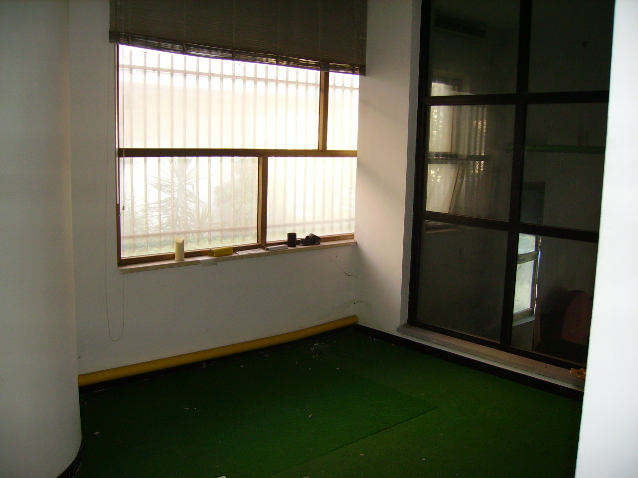 Locale commerciale in vendita a Martinsicuro, Zona Mare