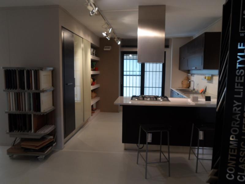 Locale commerciale in vendita a San Benedetto del Tronto, Strada Statale 16