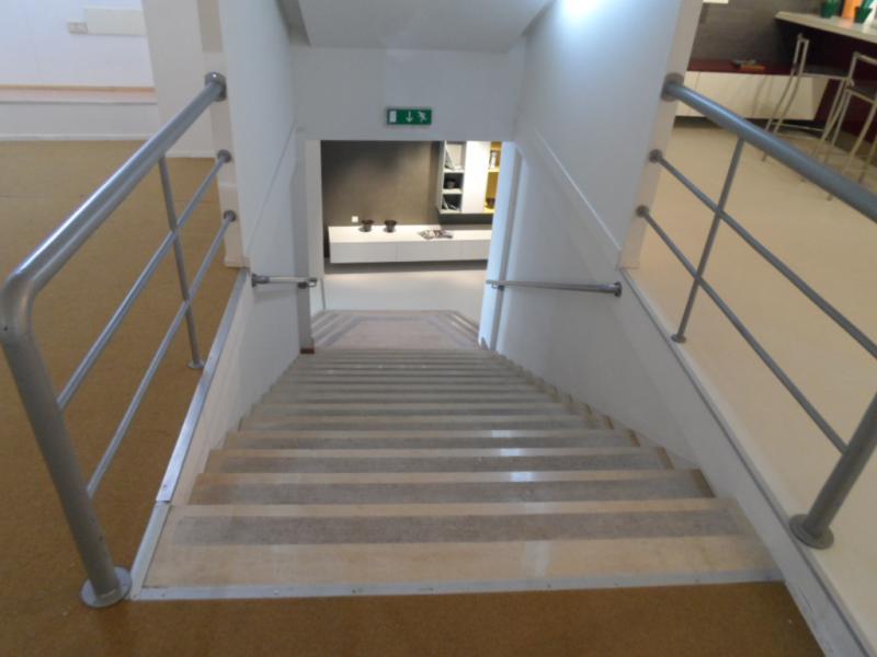 Locale commerciale in vendita a San Benedetto del Tronto, Strada Statale 16