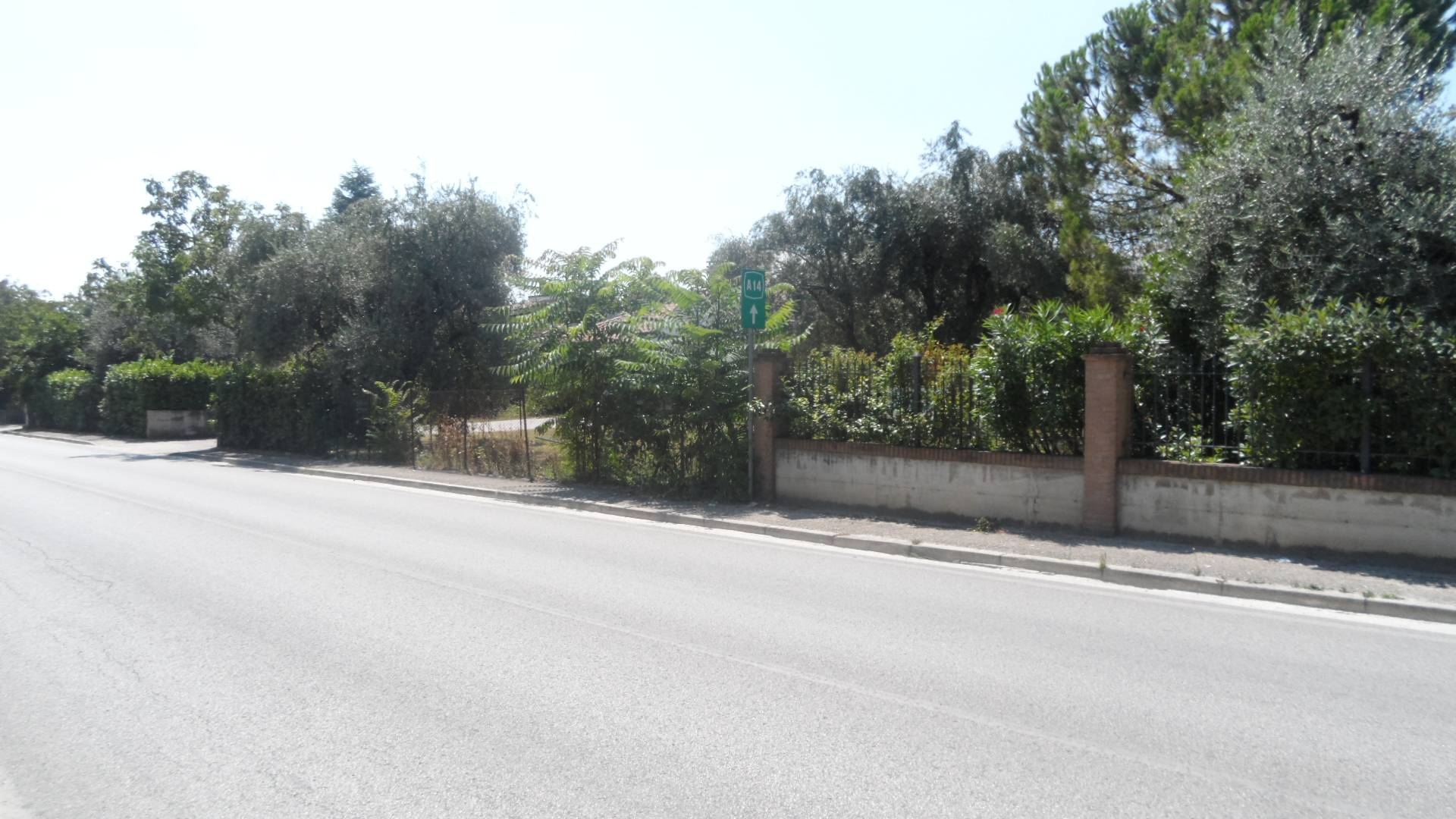 Terreno edificabile in vendita a Sant'Egidio alla Vibrata, Paolantonio