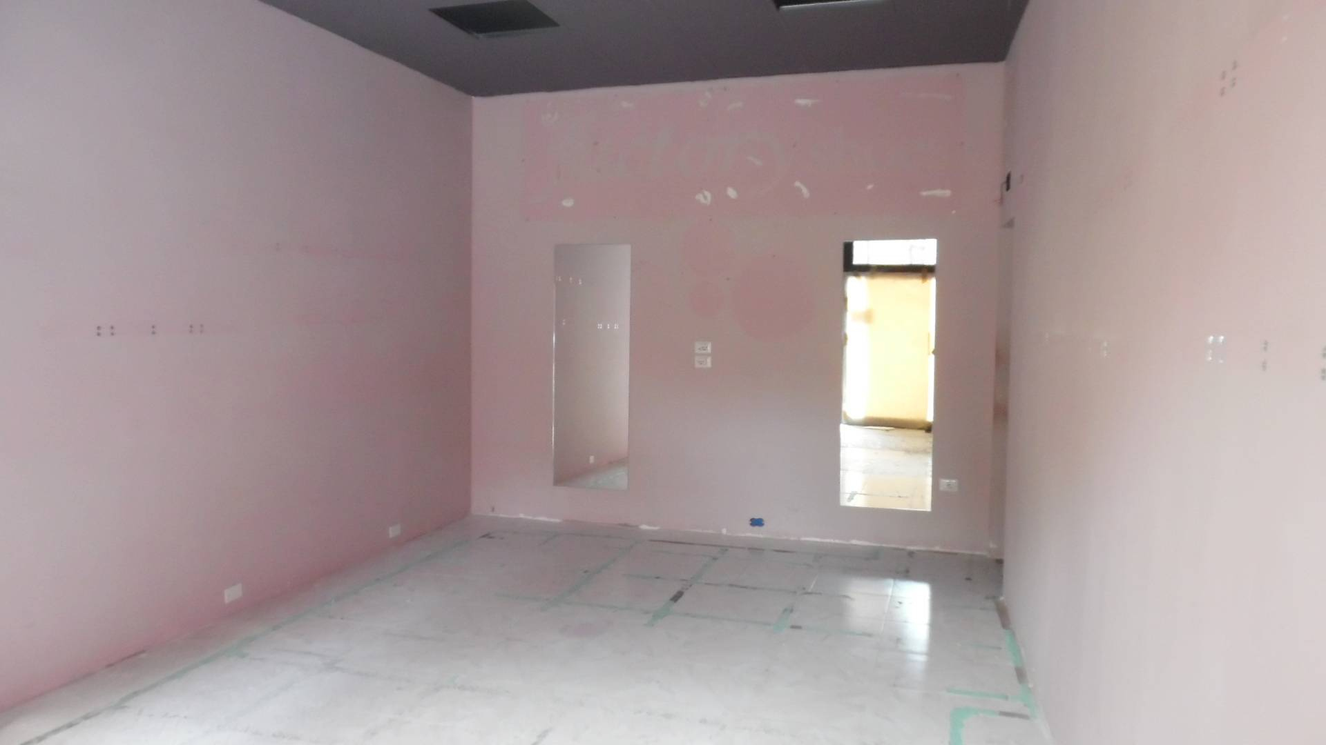 Locale commerciale in affitto a San Benedetto del Tronto, Centro