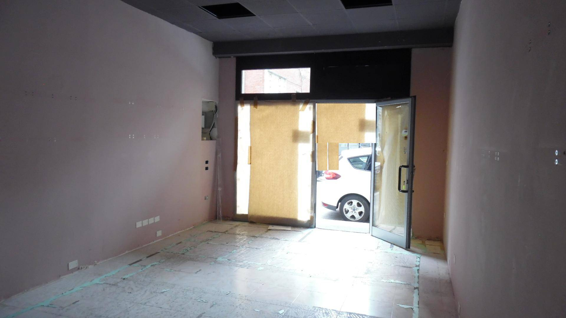 Locale commerciale in affitto a San Benedetto del Tronto, Centro