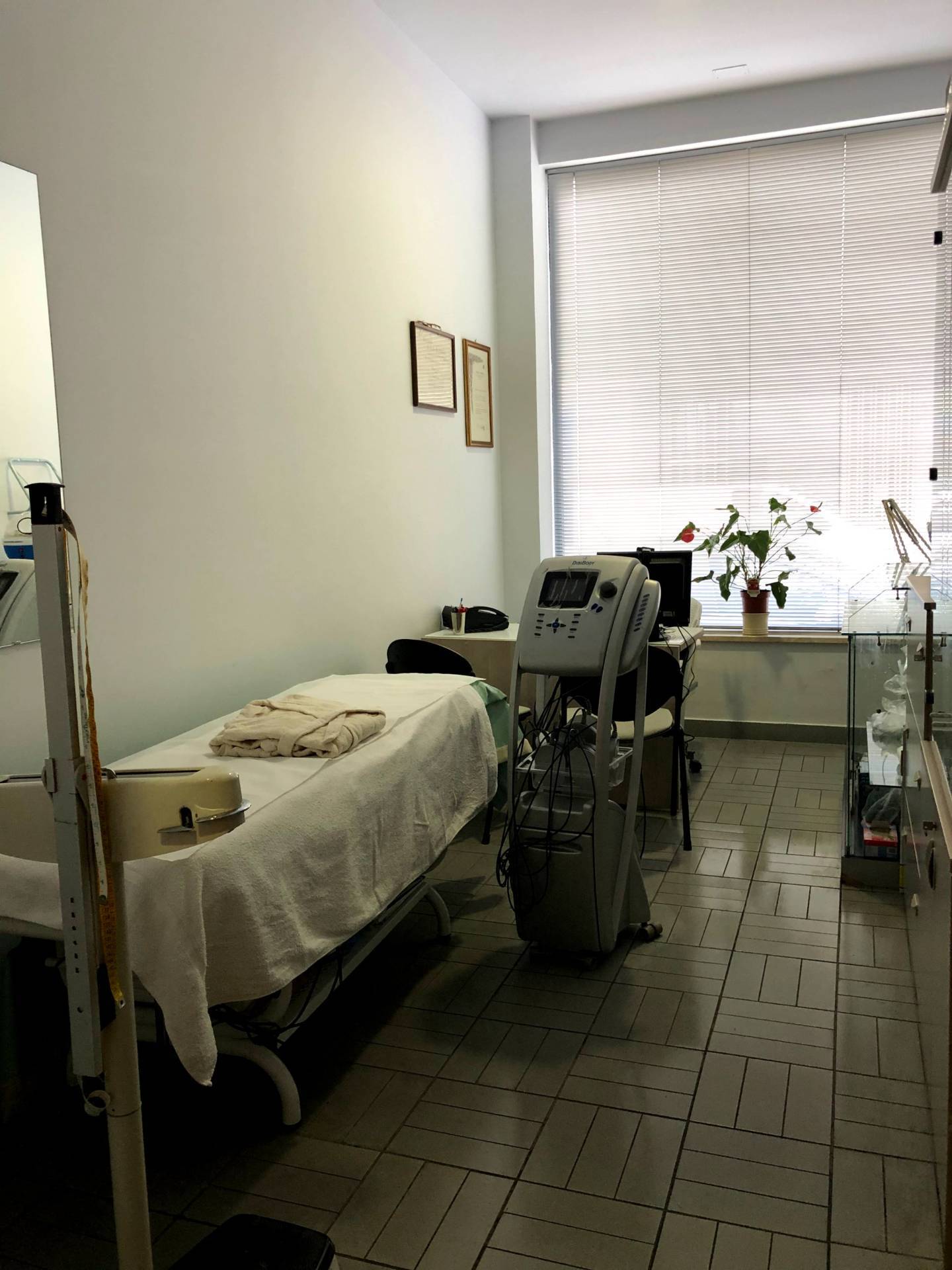 Centro estetico in vendita a San Benedetto del Tronto, Centro