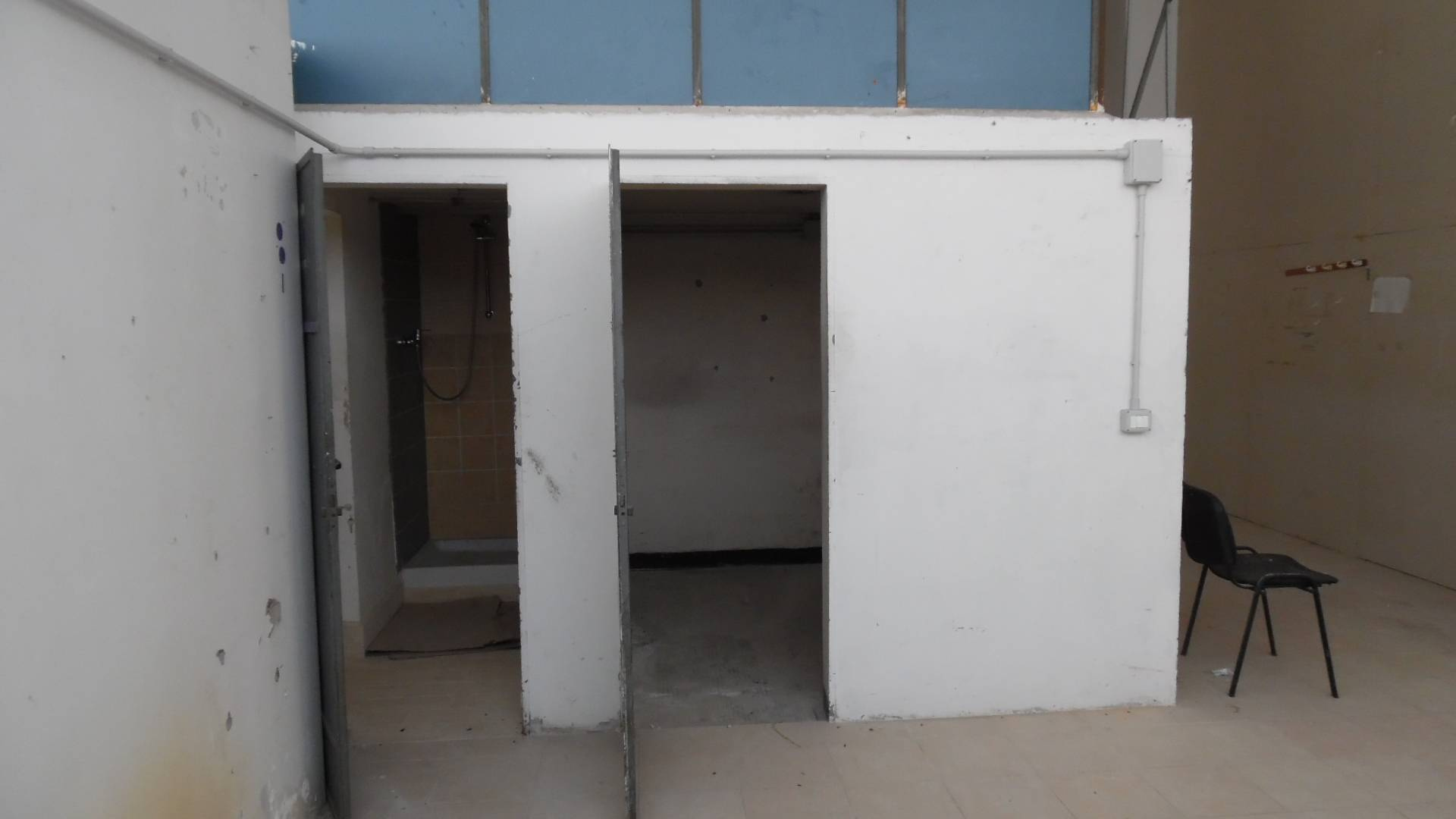 Locale artigianale in vendita a San Benedetto del Tronto, Zona Ascolani