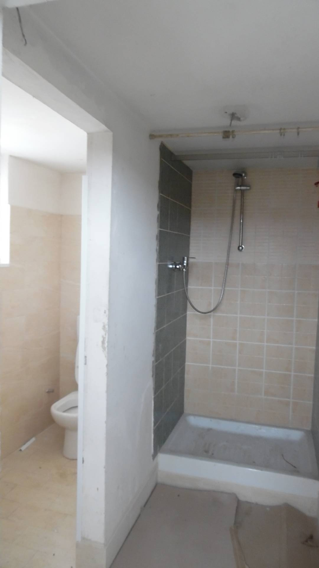 Locale artigianale in vendita a San Benedetto del Tronto, Zona Ascolani