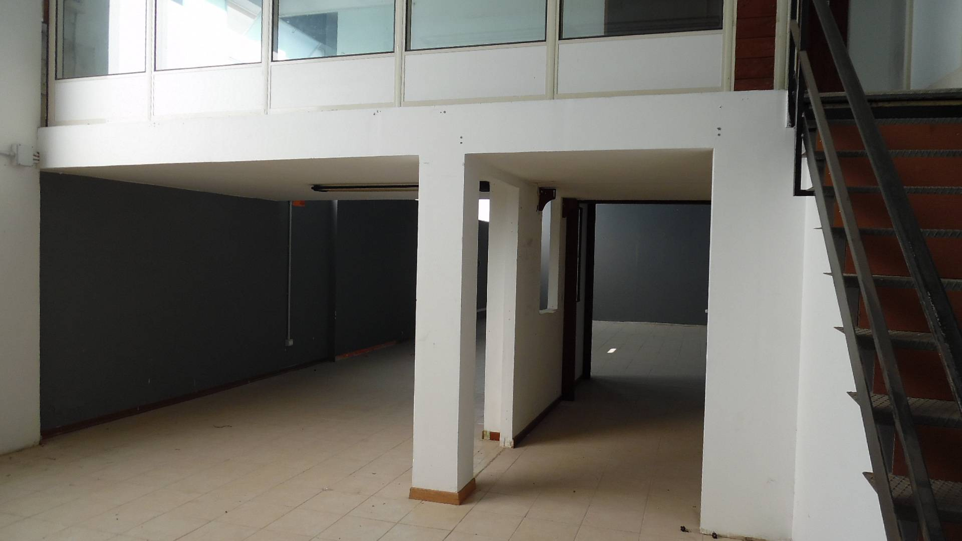 Locale artigianale in vendita a San Benedetto del Tronto, Zona Ascolani