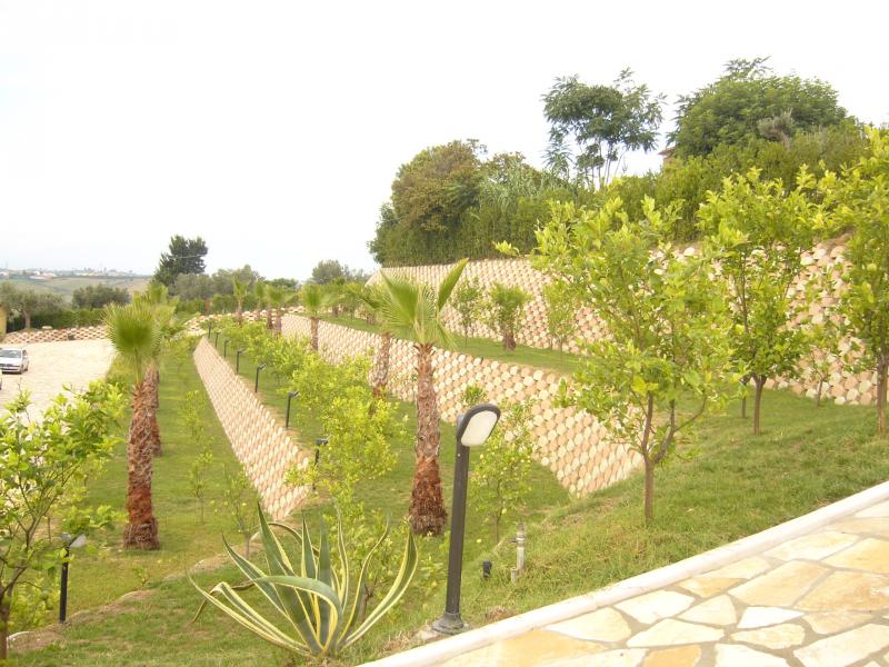 Villa in vendita a Colonnella, Contrada Rio Moro