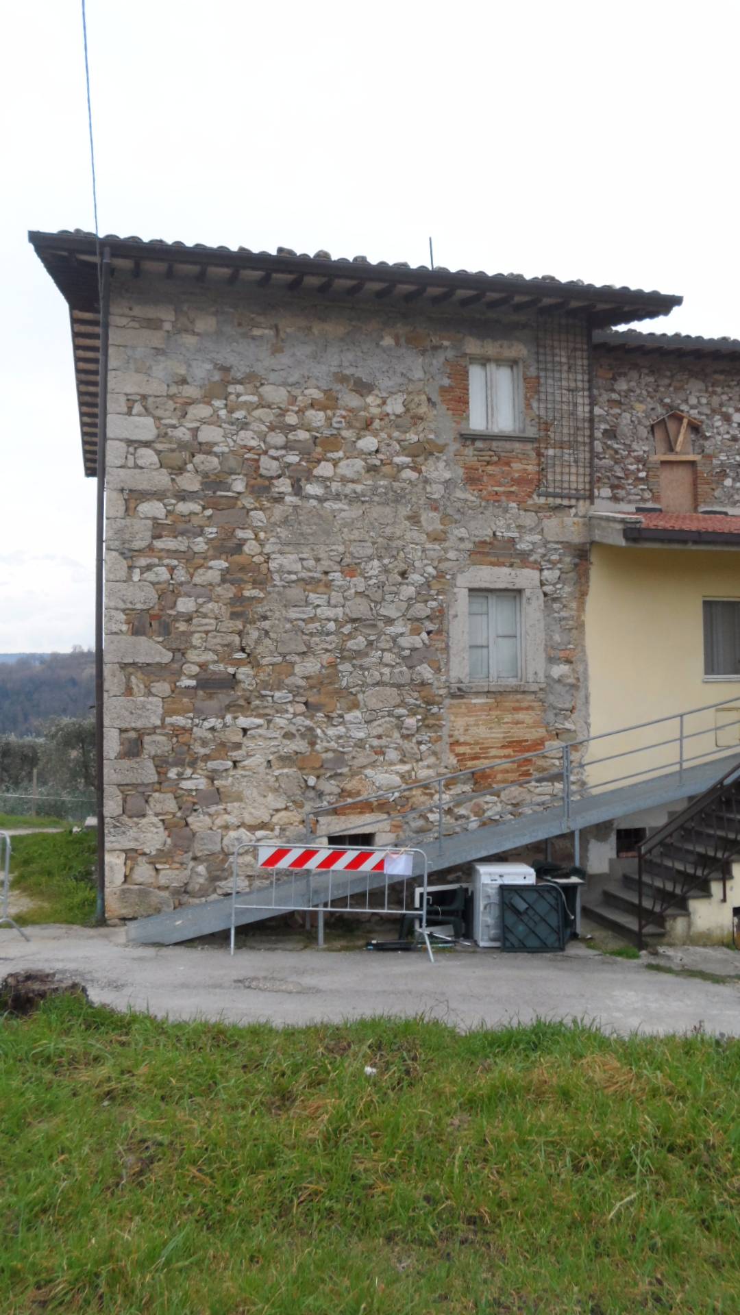 Casa indipendente in vendita a Folignano