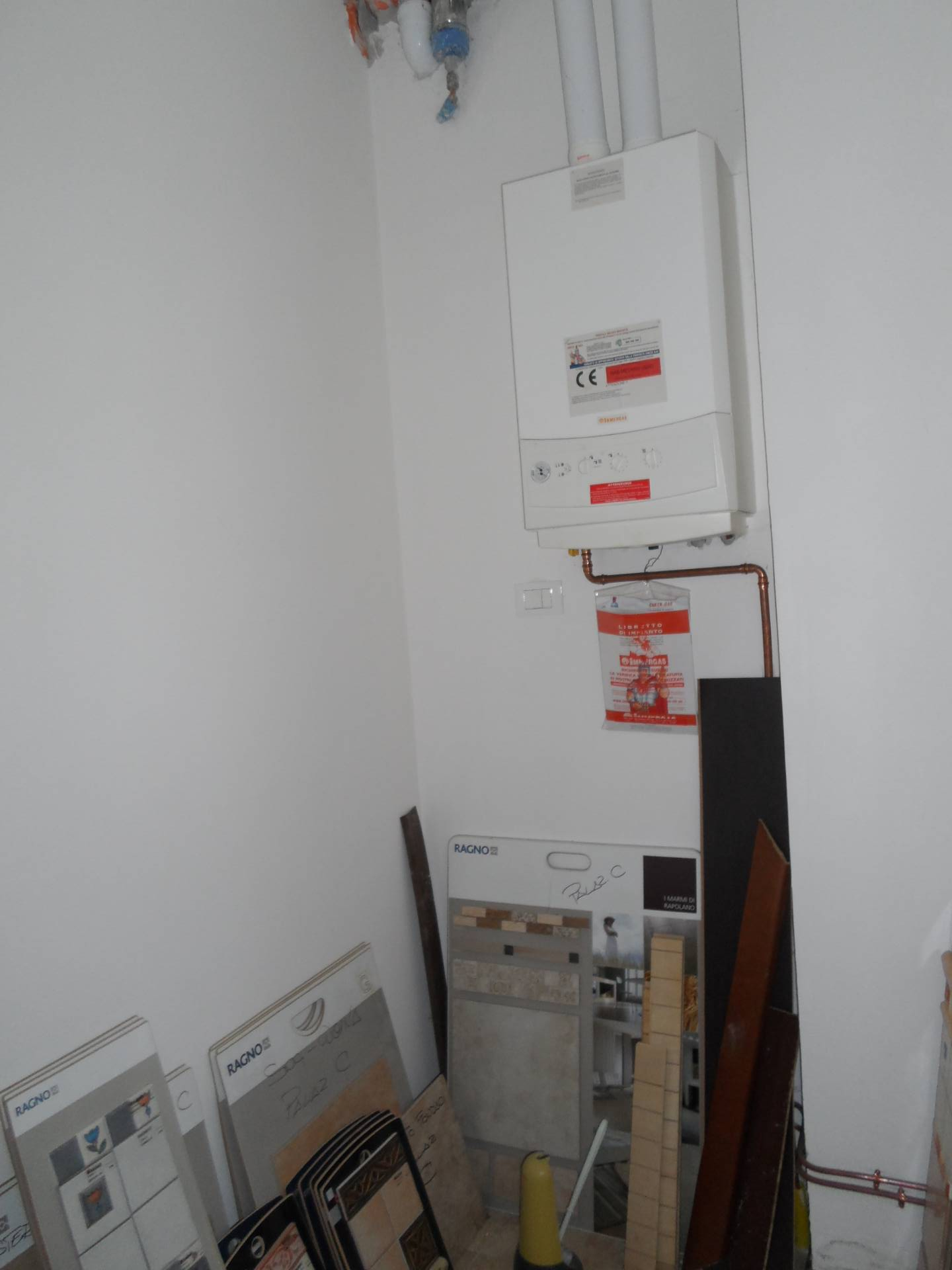 Locale commerciale in vendita a Monteprandone, Centobuchi