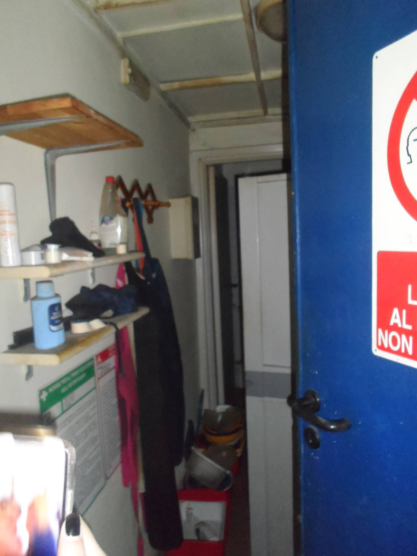 Locale commerciale in vendita a San Benedetto del Tronto, Zona Ascolani