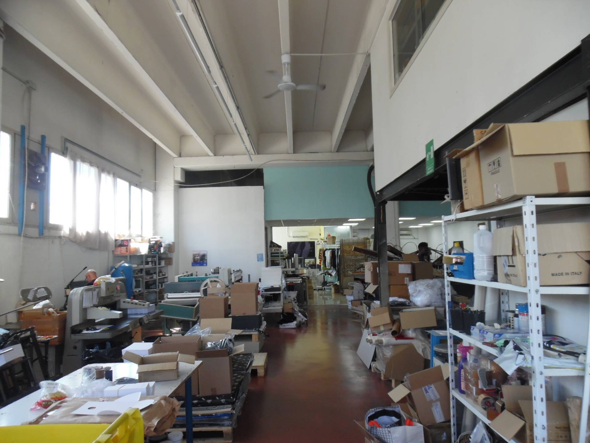 Locale artigianale in vendita a San Benedetto del Tronto, Porto d'Ascoli