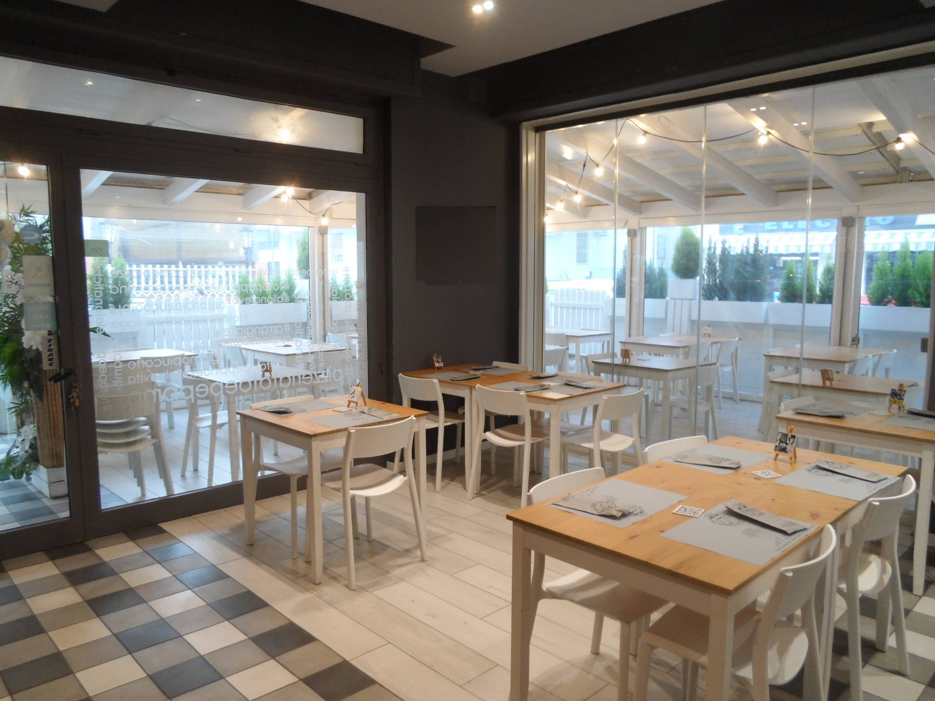 Pizzeria in vendita a San Benedetto del Tronto, Porto d'Ascoli mare