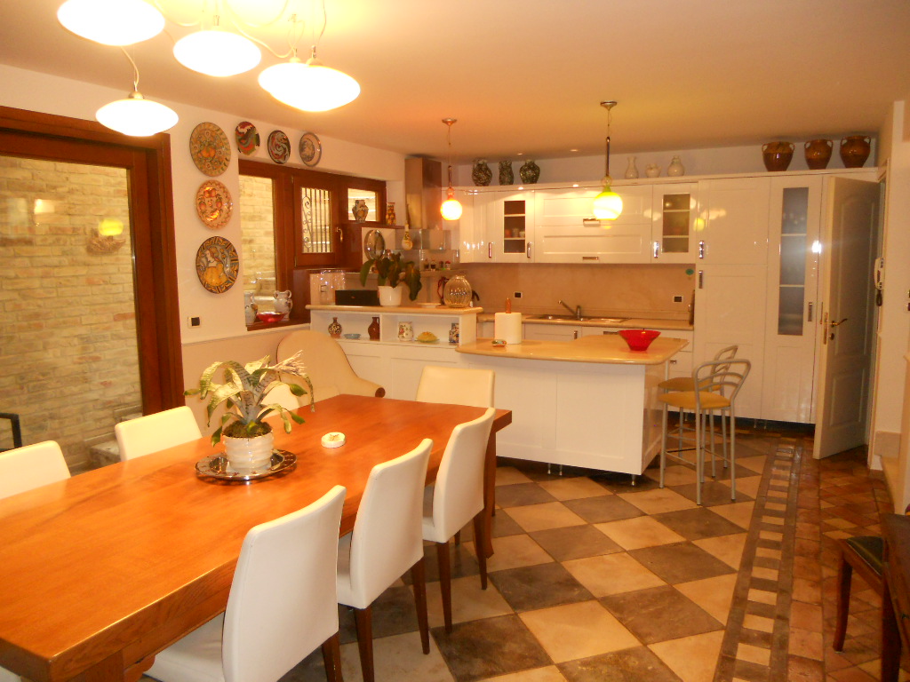 Casa singola in vendita a San Benedetto del Tronto, Centro